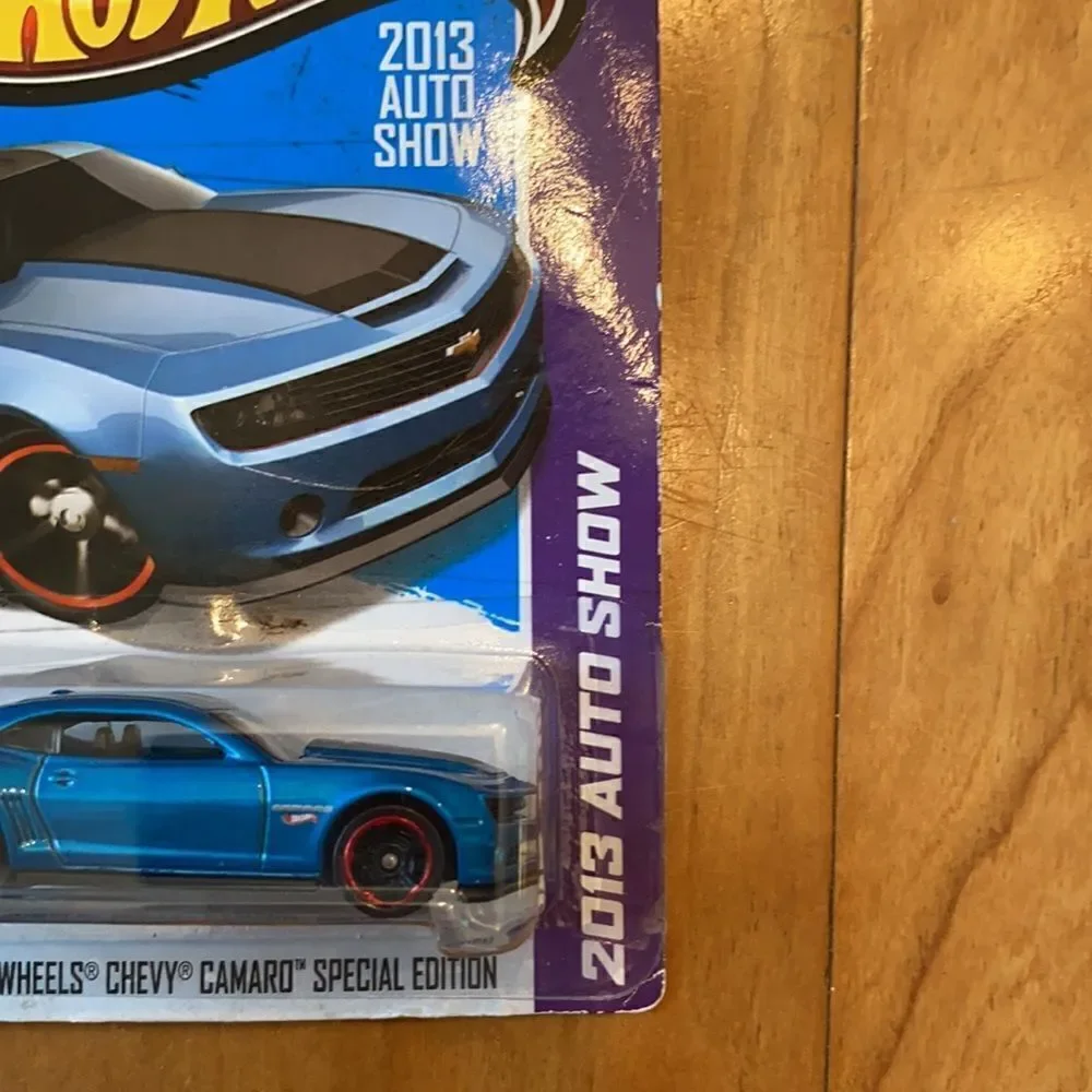 Hot Wheels 2013 Auto Show Chevy Camaro – Special Edition – Sealed